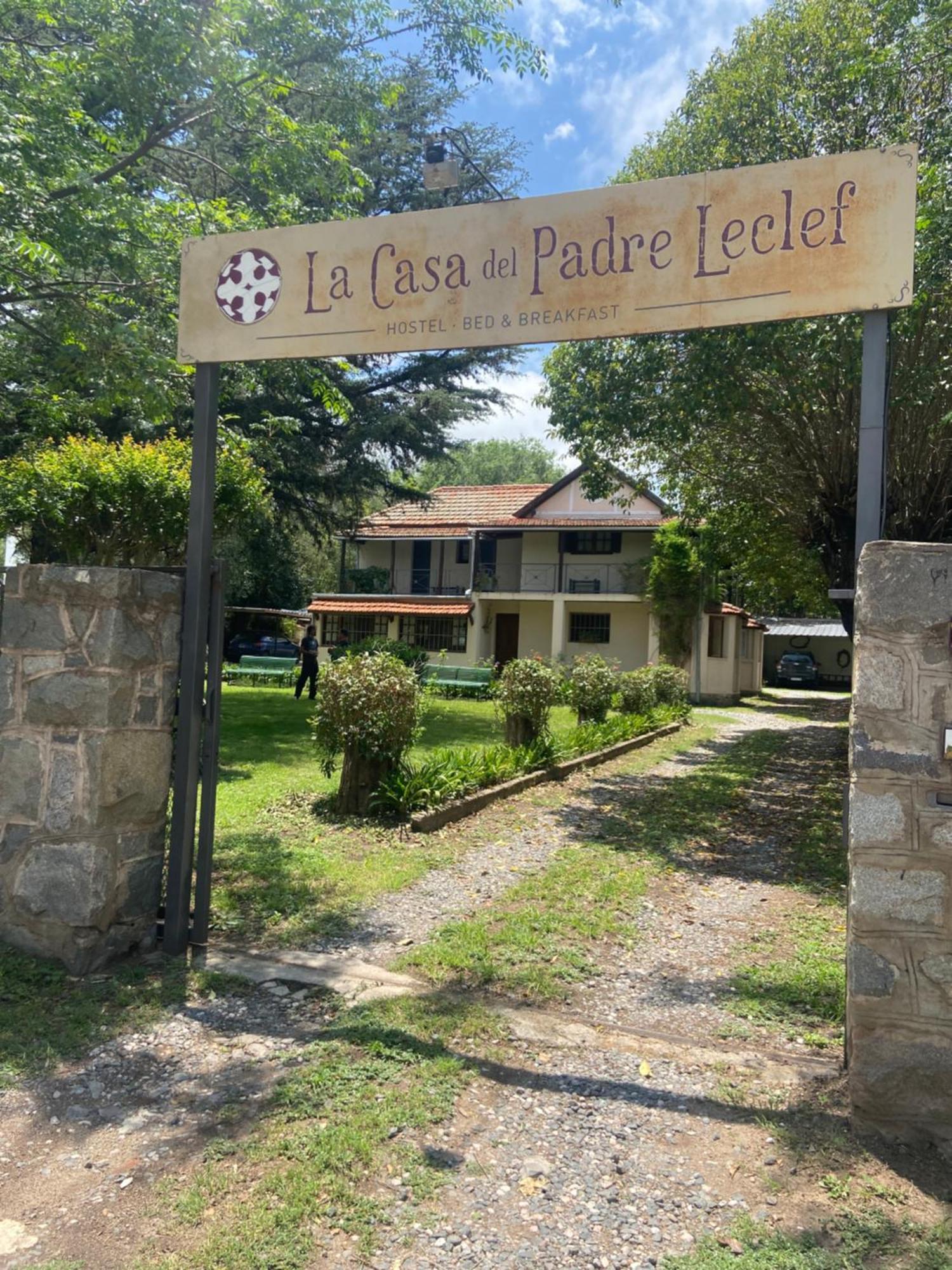 فالي هيرموسو B&B La Casa Del Padre Leclef المظهر الخارجي الصورة